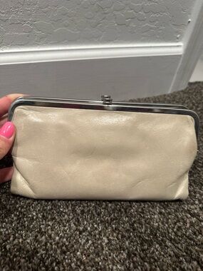 HOBO Cream Leather Frame Kiss-Lock Wallet